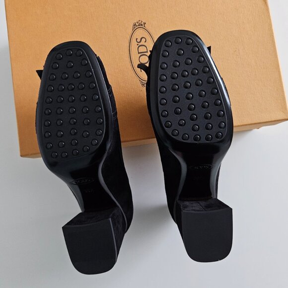 Tod’s Black Suede Block Heel Pumps with Gold Detail – Size US 6.5,  NWOT - Picture 6 of 8